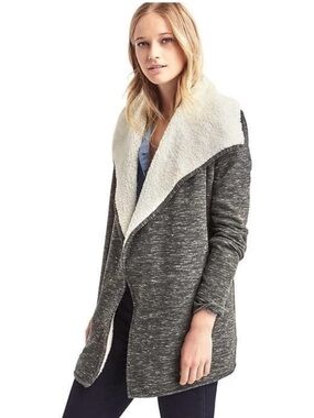 GAP Sherpa-Lined Shacket Heather Gray